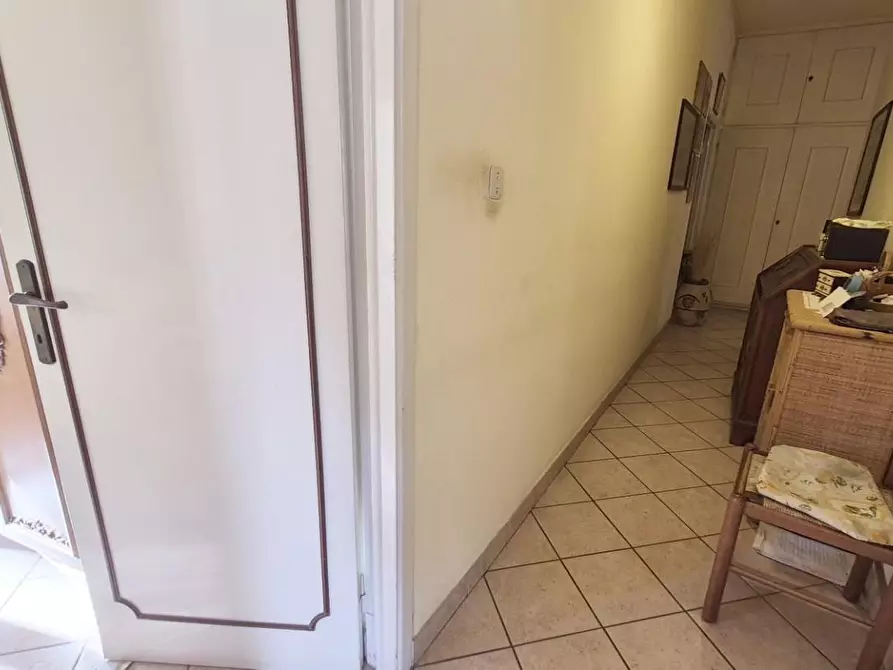 Immagine 67 di Appartamento in vendita  a Viareggio