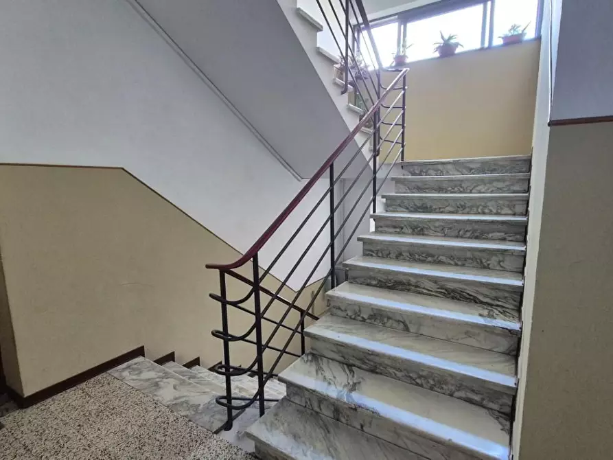 Immagine 94 di Appartamento in vendita  a Viareggio