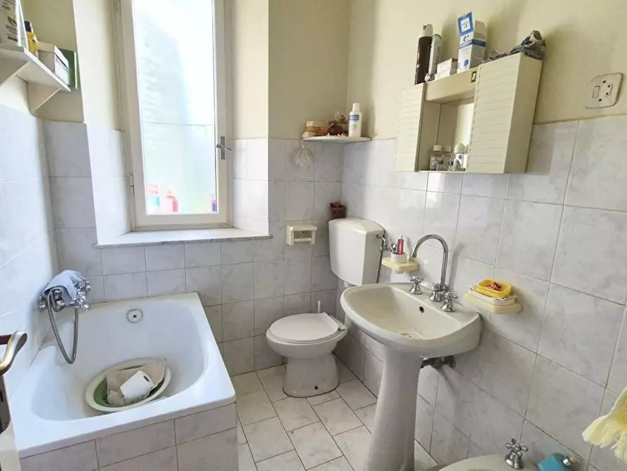 Immagine 48 di Appartamento in vendita  a Viareggio