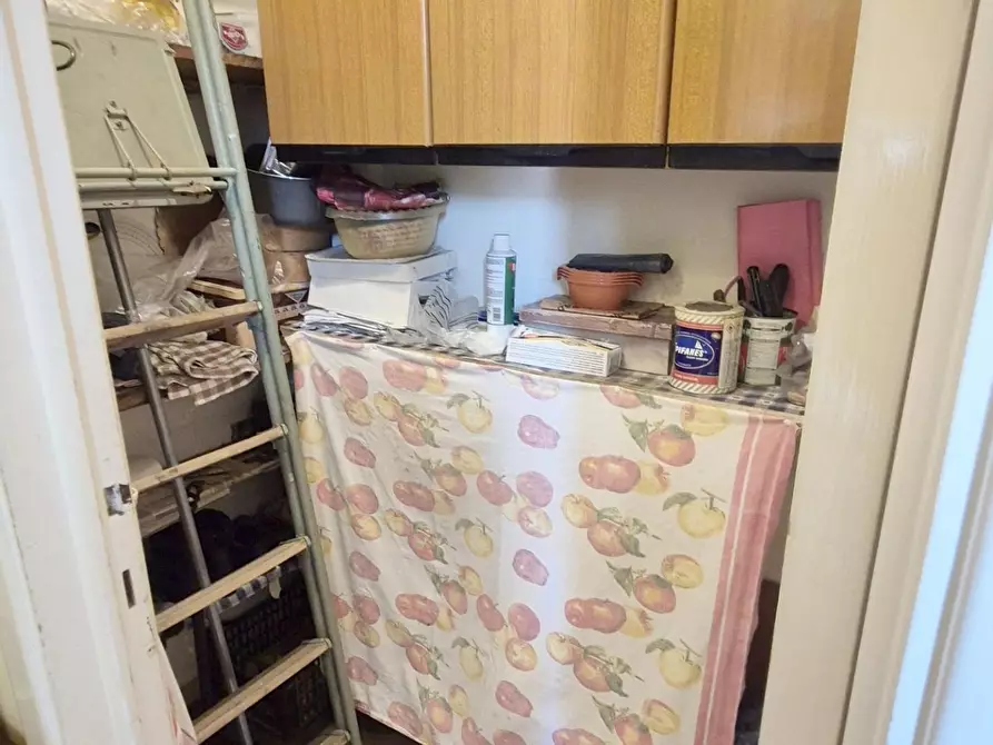 Immagine 15 di Appartamento in vendita  a Viareggio