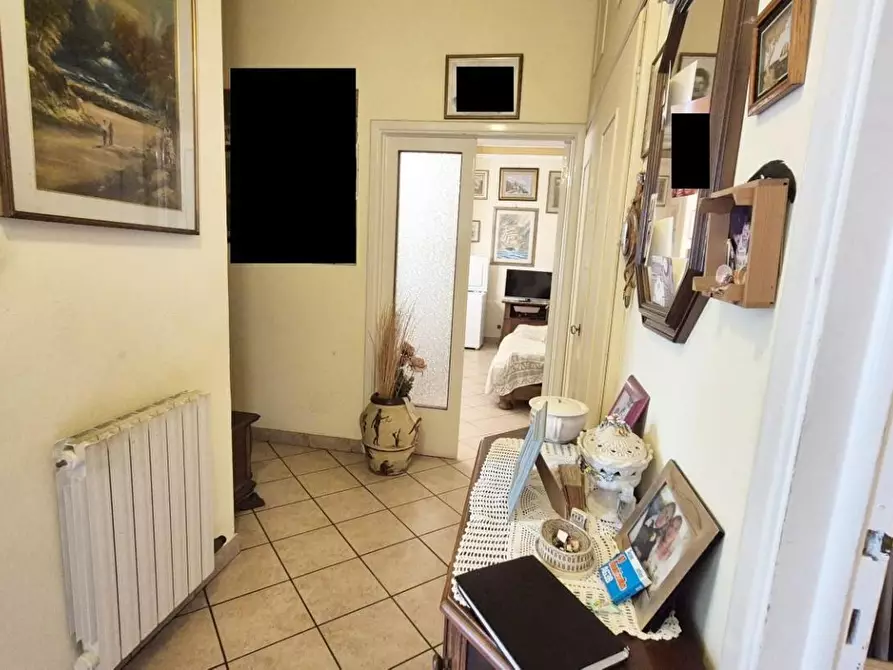 Immagine 14 di Appartamento in vendita  a Viareggio