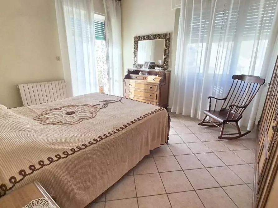 Immagine 68 di Appartamento in vendita  a Viareggio