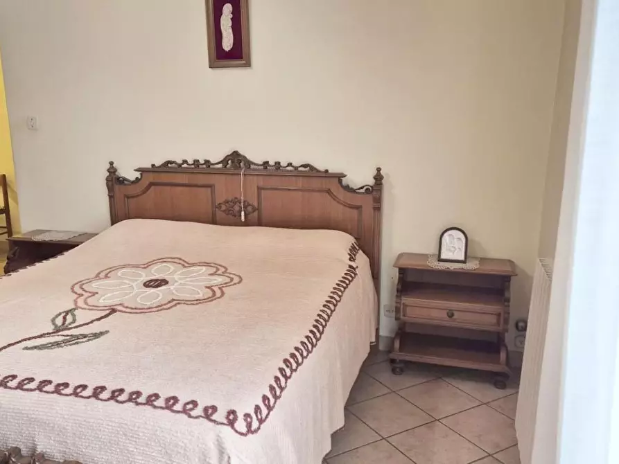 Immagine 80 di Appartamento in vendita  a Viareggio