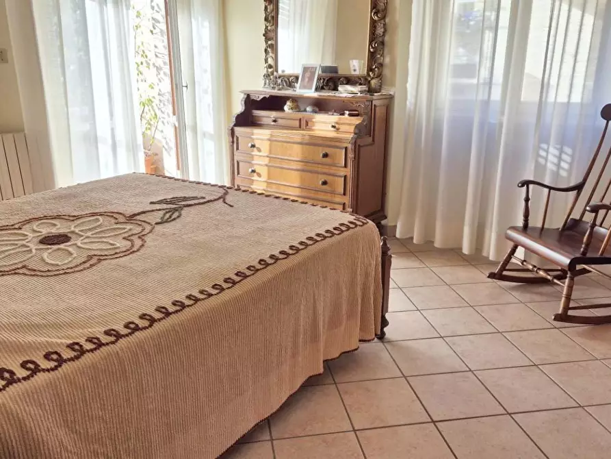 Immagine 72 di Appartamento in vendita  a Viareggio