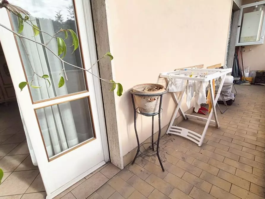 Immagine 78 di Appartamento in vendita  a Viareggio