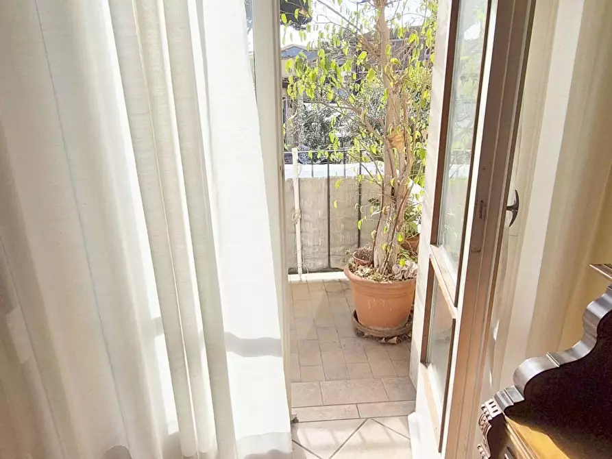 Immagine 74 di Appartamento in vendita  a Viareggio