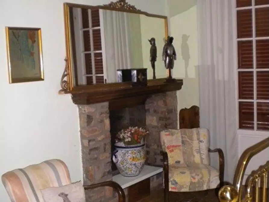 Immagine 11 di Villetta a schiera in vendita  a Siena