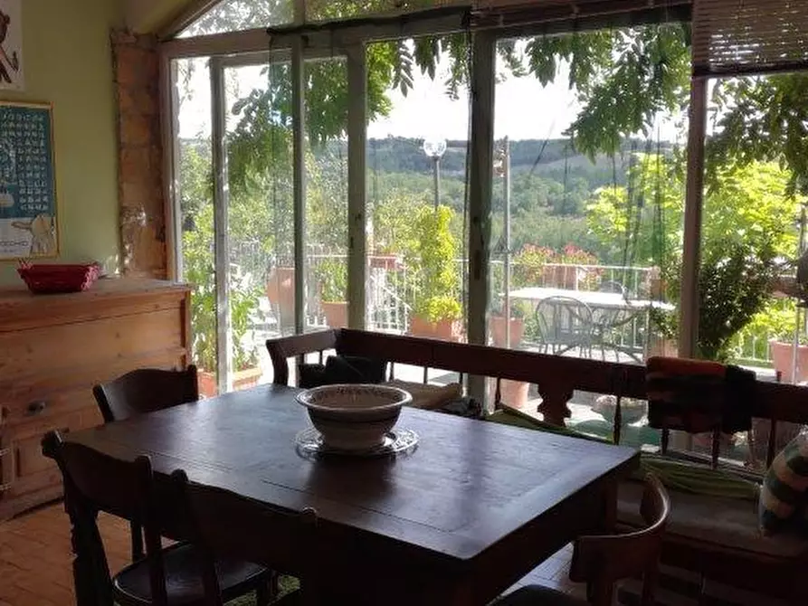 Immagine 1 di Villetta a schiera in vendita  a Siena