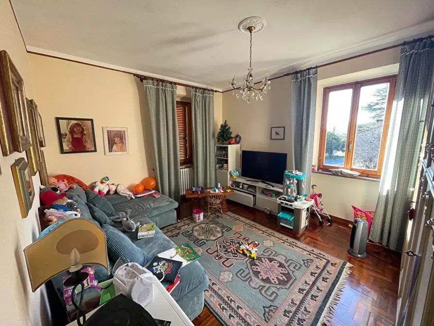 Immagine 36 di Casa colonica in vendita  a Siena