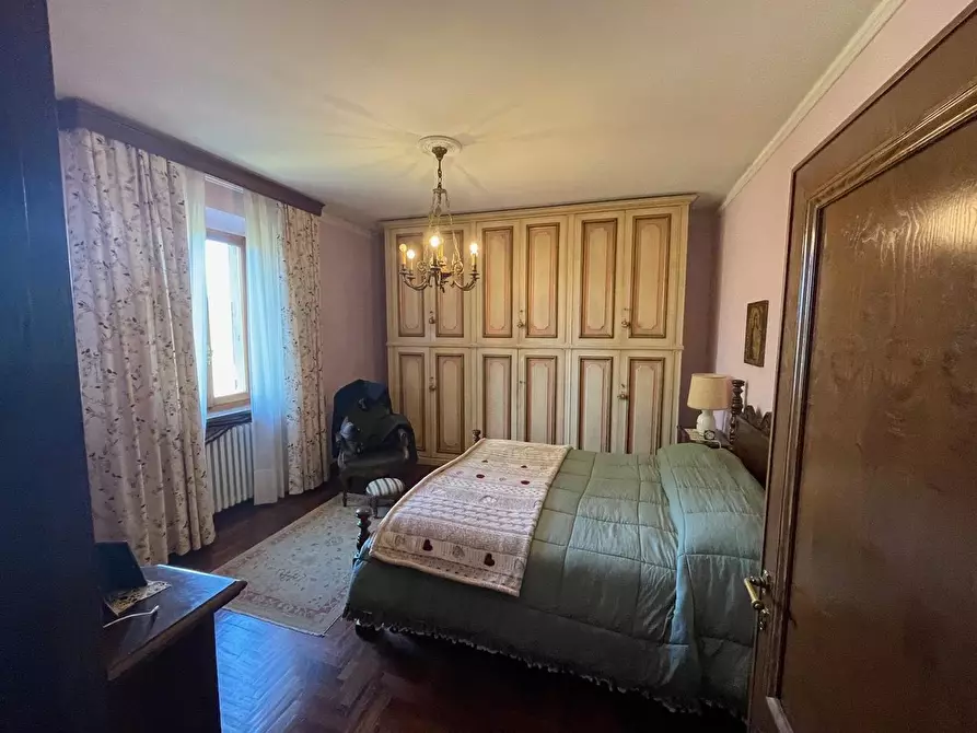 Immagine 54 di Casa colonica in vendita  a Siena