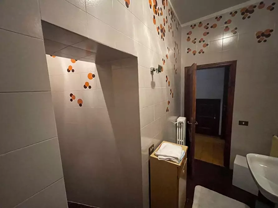 Immagine 23 di Casa colonica in vendita  a Siena