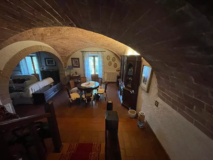 Immagine 33 di Casa colonica in vendita  a Siena