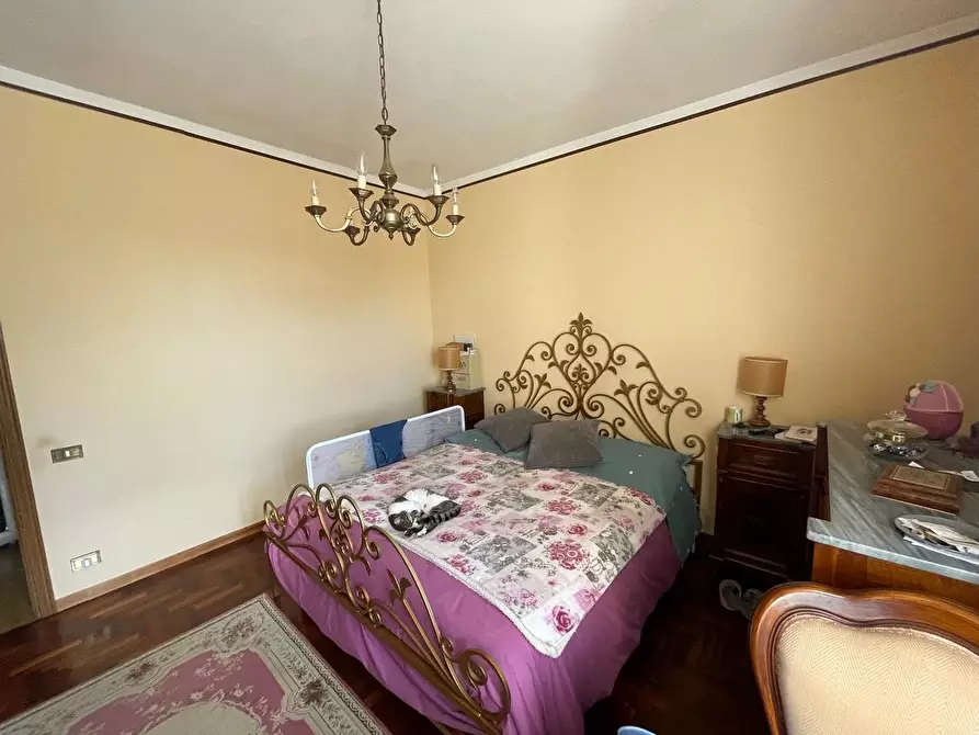 Immagine 62 di Casa colonica in vendita  a Siena