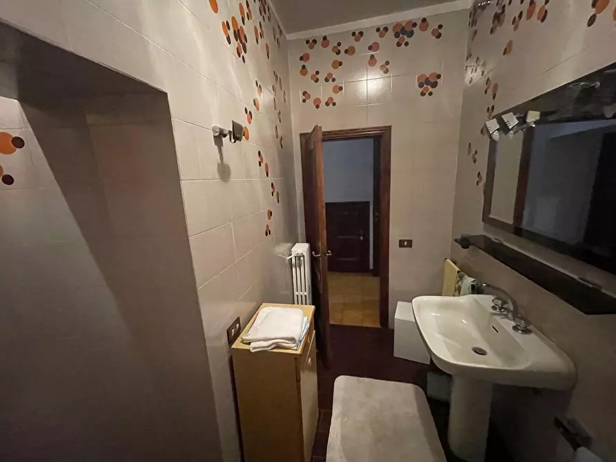 Immagine 24 di Casa colonica in vendita  a Siena