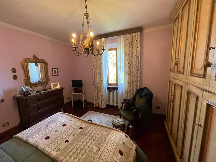 Immagine 56 di Casa colonica in vendita  a Siena