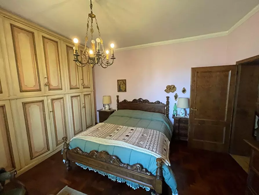 Immagine 55 di Casa colonica in vendita  a Siena