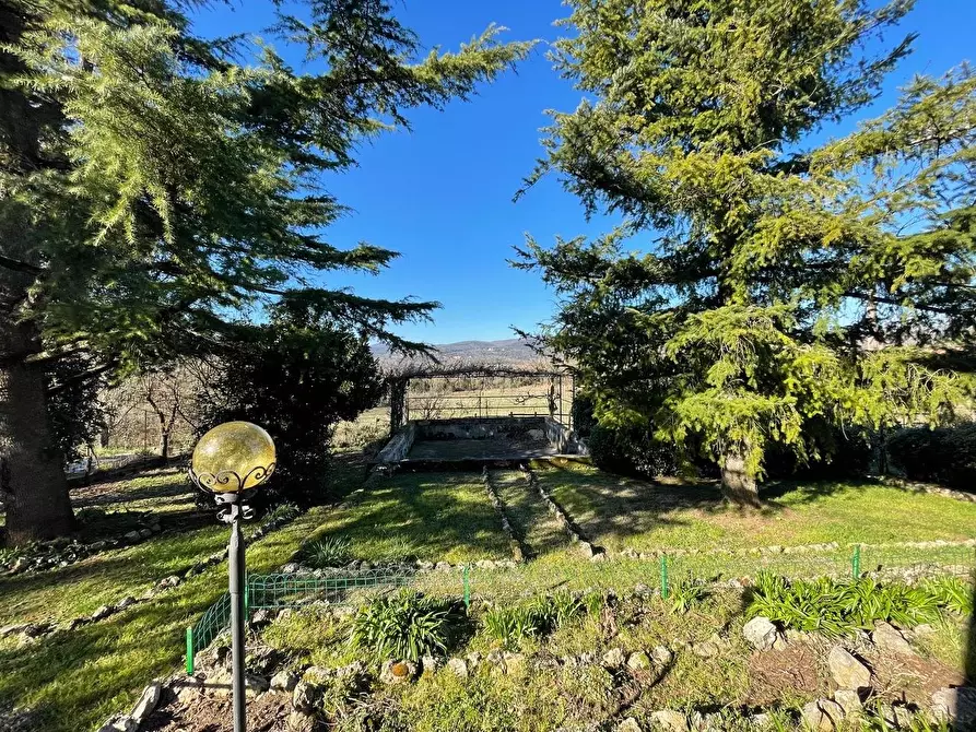 Immagine 78 di Casa colonica in vendita  a Siena