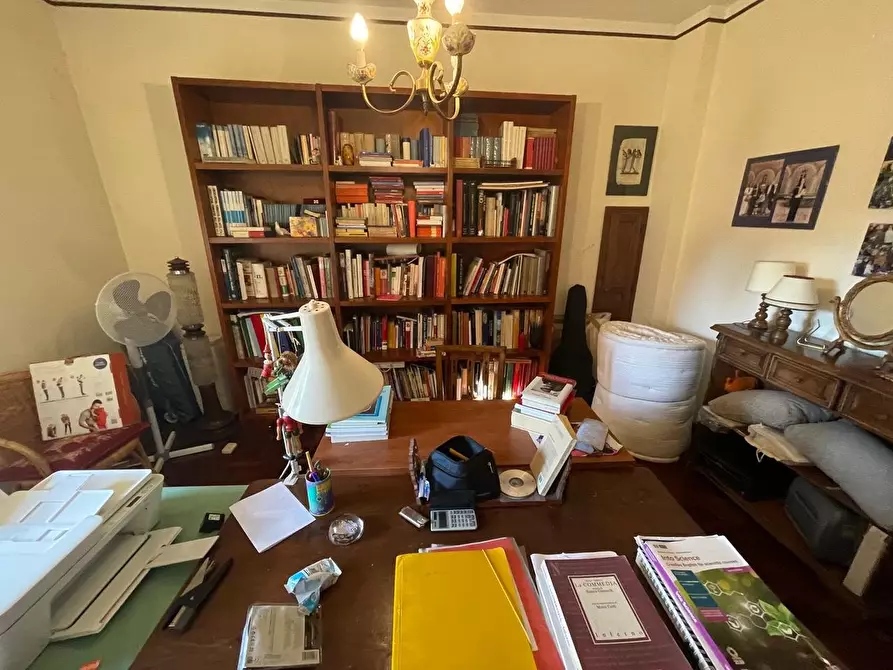 Immagine 19 di Casa colonica in vendita  a Siena