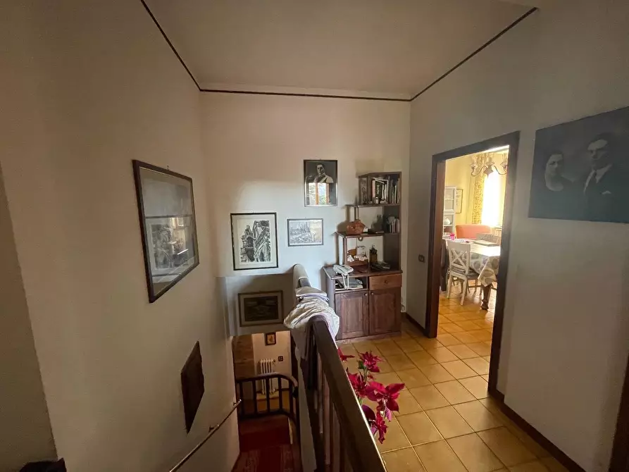 Immagine 35 di Casa colonica in vendita  a Siena