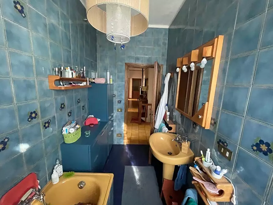 Immagine 41 di Casa colonica in vendita  a Siena