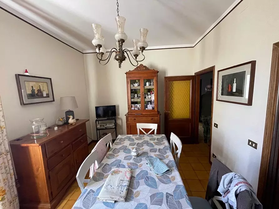 Immagine 66 di Casa colonica in vendita  a Siena