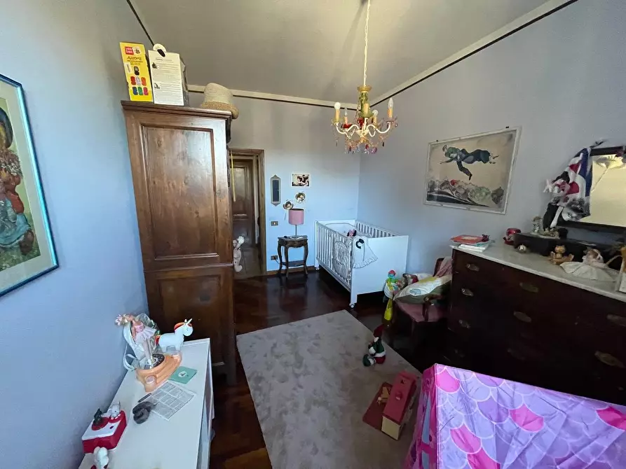Immagine 49 di Casa colonica in vendita  a Siena