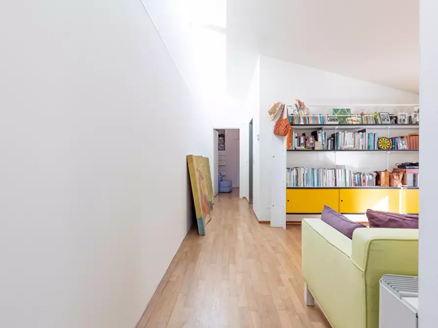 Immagine 16 di Mansarda in vendita  a Pisa