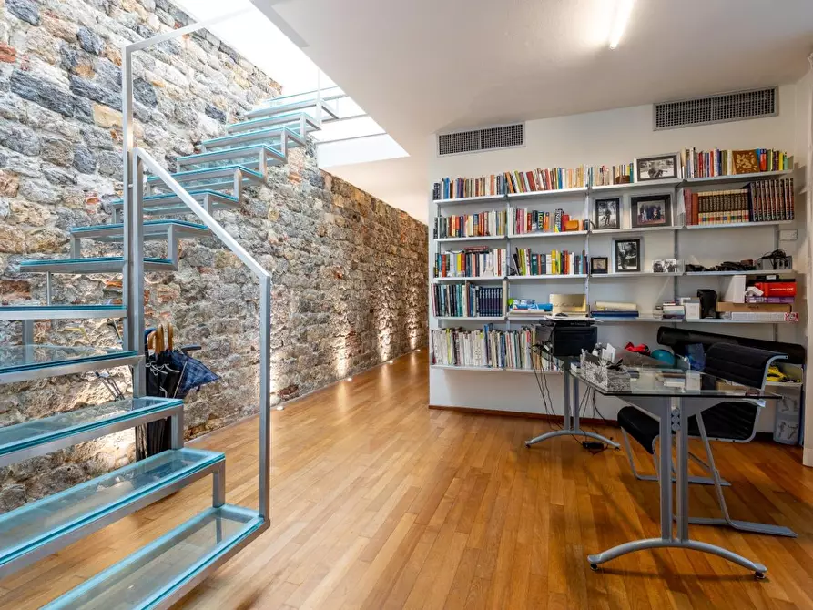 Immagine 5 di Mansarda in vendita  a Pisa