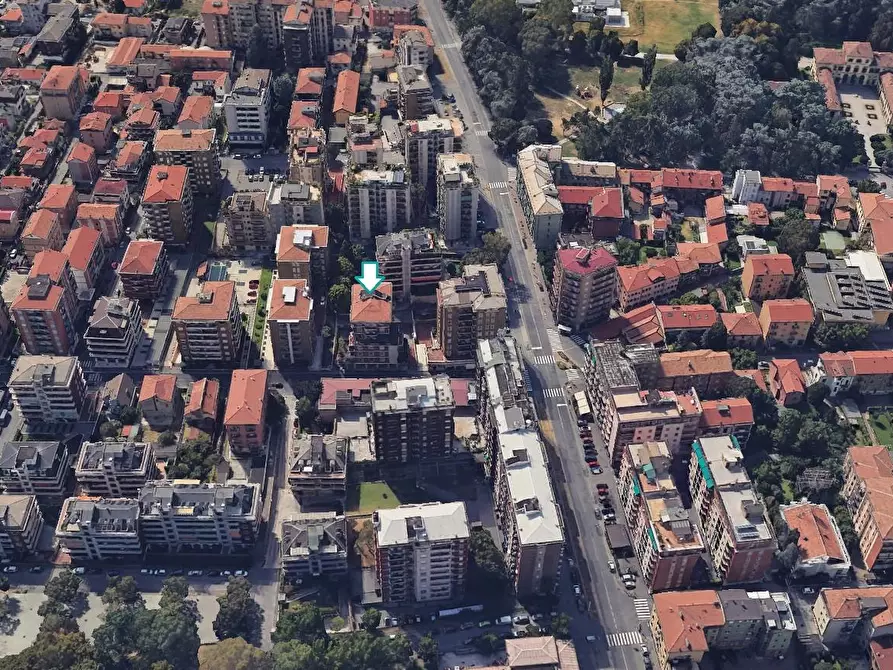 Immagine 3 di Negozio in vendita  a Bresso