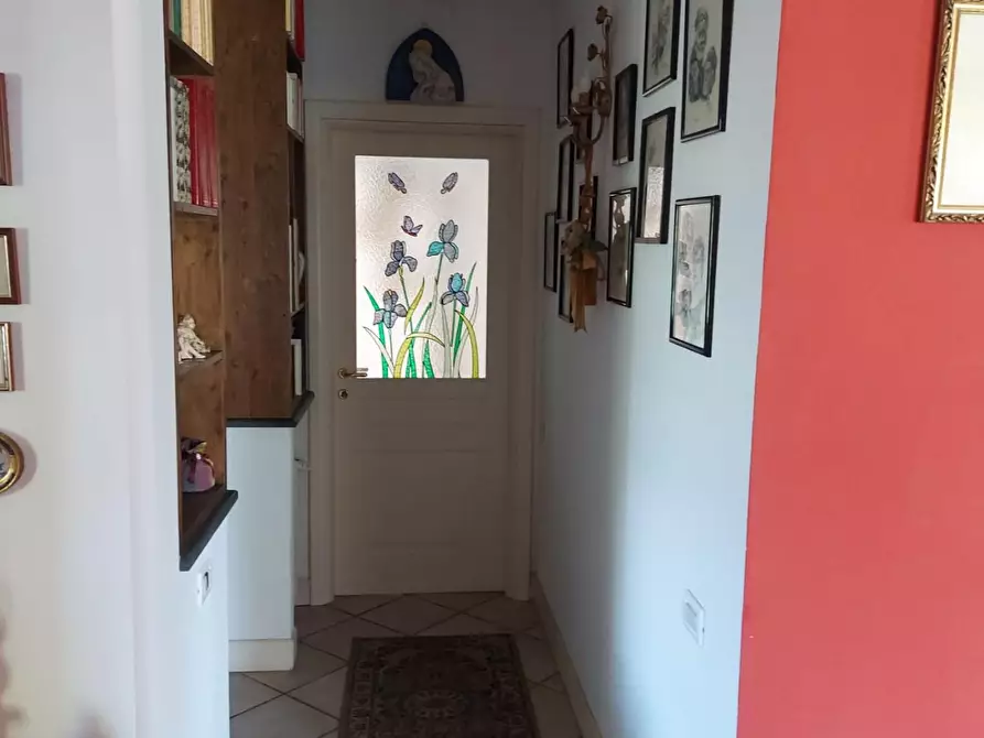 Immagine 27 di Villa in vendita  a Massa