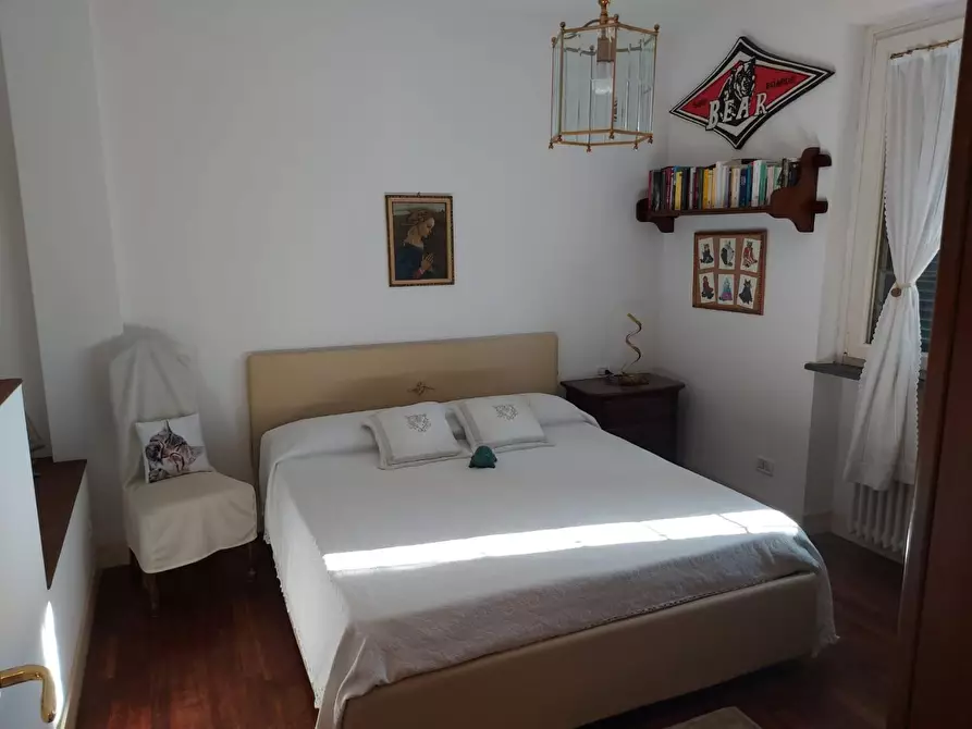 Immagine 24 di Villa in vendita  a Massa