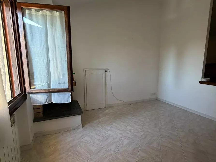 Immagine 13 di Appartamento in vendita  a Sarzana