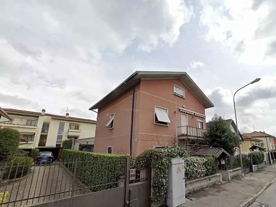 Immagine 12 di Appartamento in vendita  a Desio