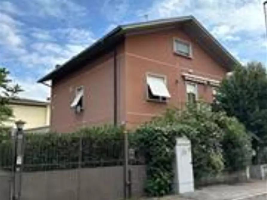 Immagine 14 di Appartamento in vendita  a Desio