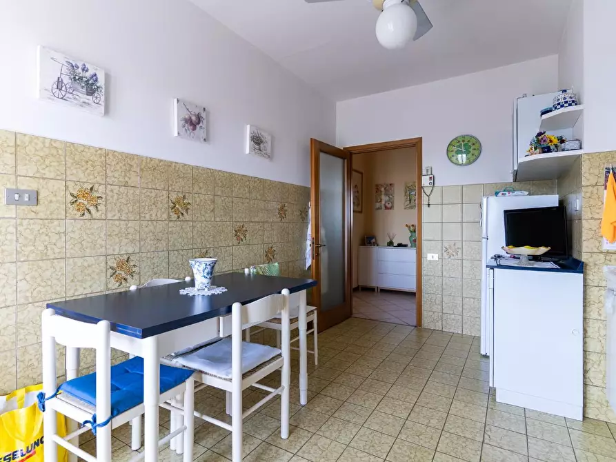 Immagine 11 di Appartamento in vendita  a Firenze