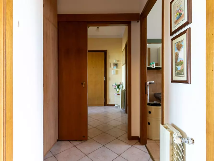 Immagine 16 di Appartamento in vendita  a Firenze