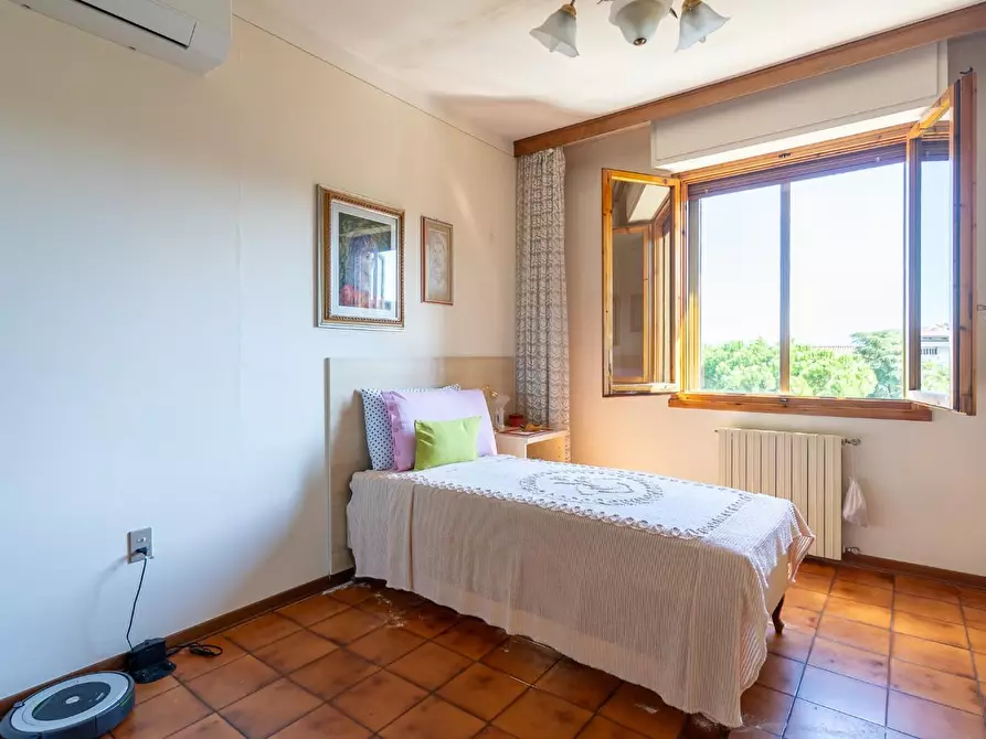 Immagine 19 di Appartamento in vendita  a Firenze