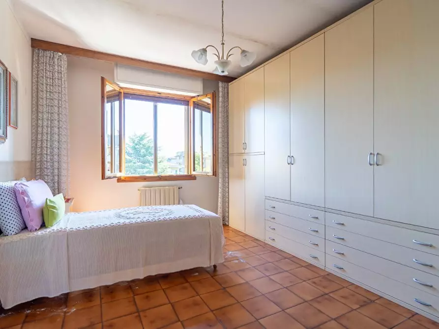 Immagine 17 di Appartamento in vendita  a Firenze