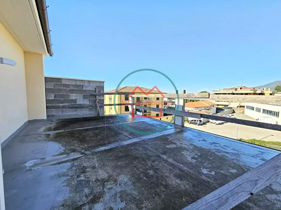 Immagine 15 di Villetta a schiera in vendita  a Uzzano