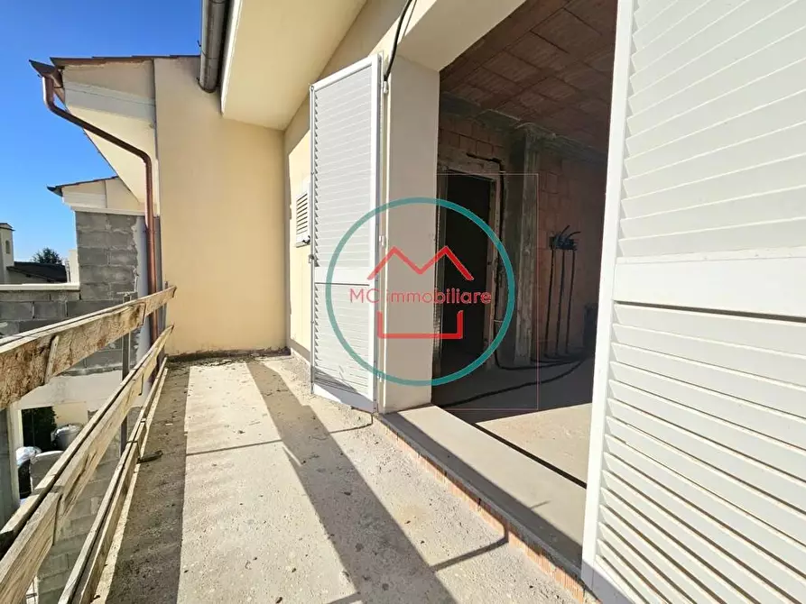 Immagine 10 di Villetta a schiera in vendita  a Uzzano