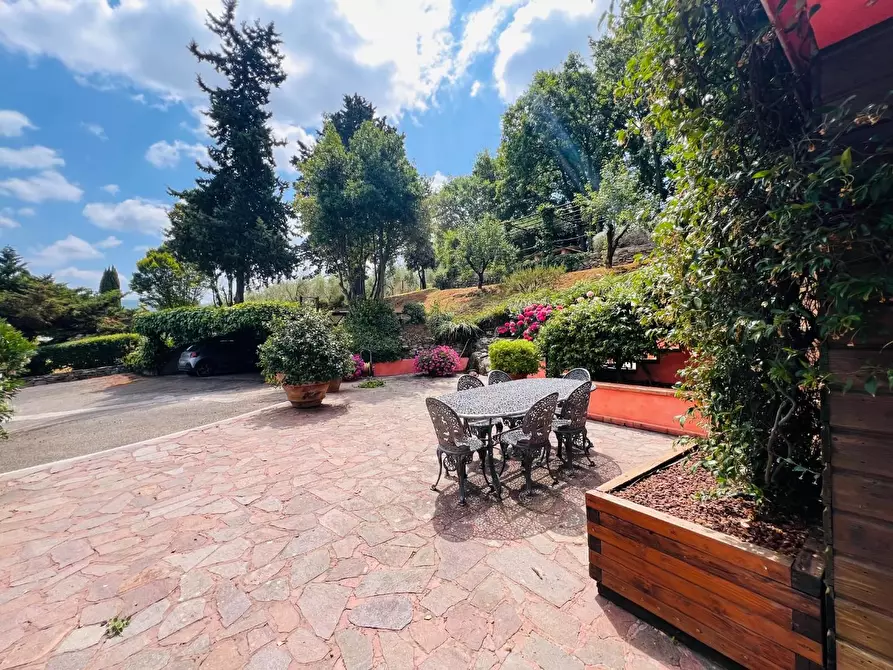 Immagine 5 di Villa in vendita  a Castagneto Carducci