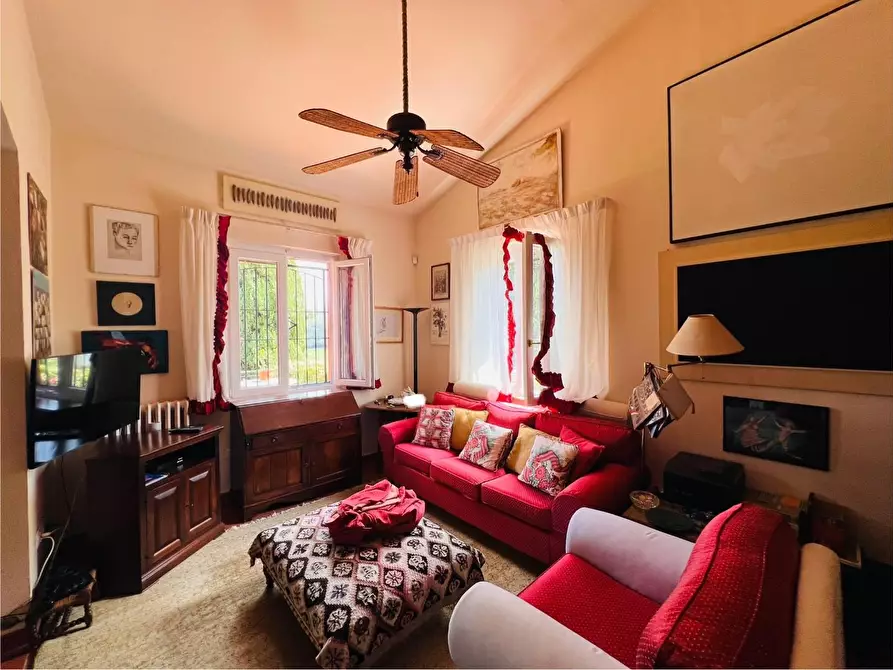 Immagine 19 di Villa in vendita  a Castagneto Carducci