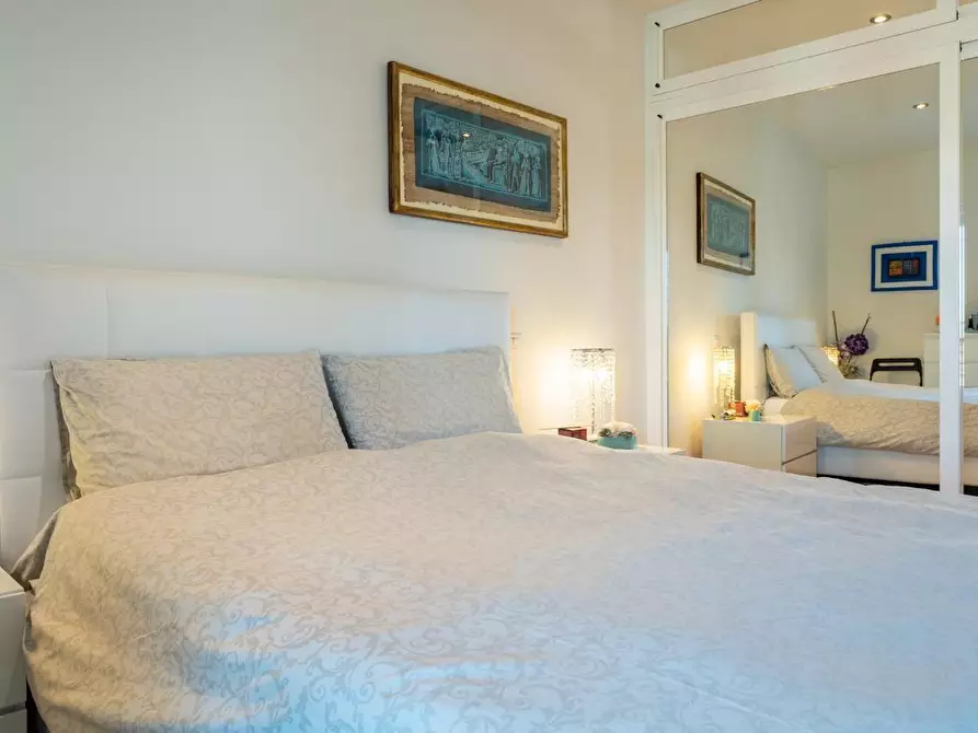 Immagine 8 di Mansarda in vendita  a Camaiore