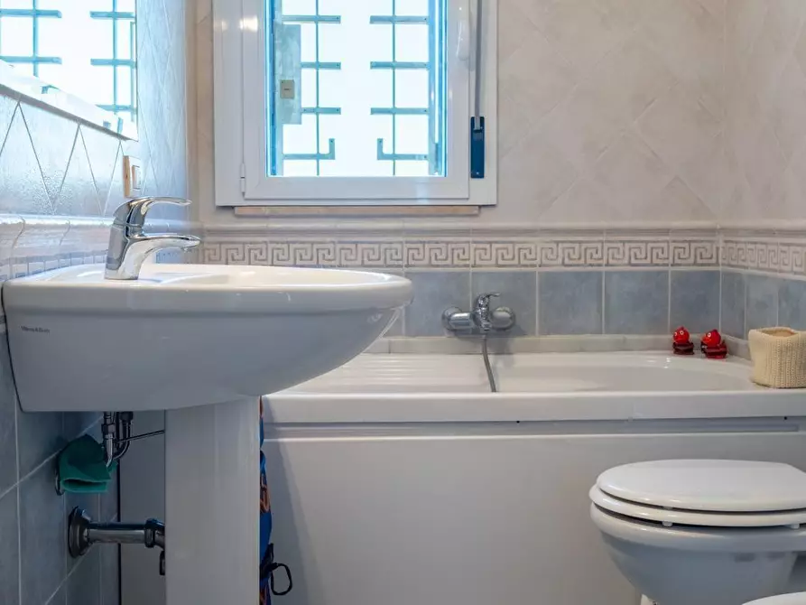 Immagine 14 di Mansarda in vendita  a Camaiore