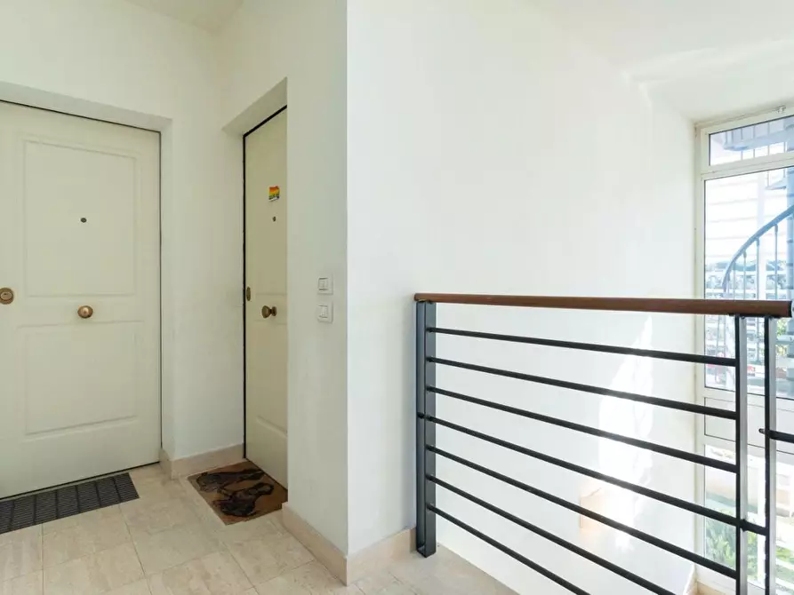 Immagine 20 di Mansarda in vendita  a Camaiore