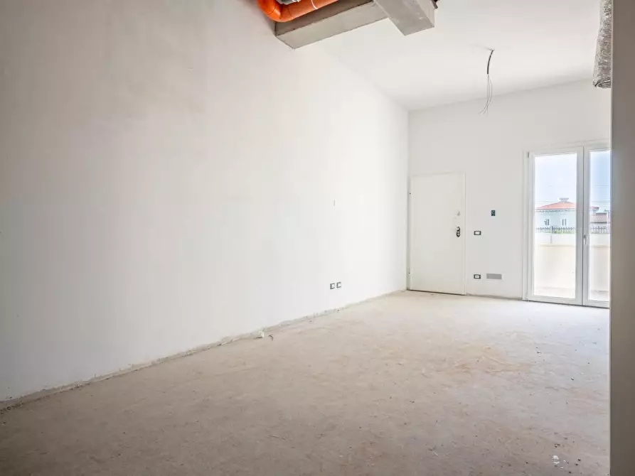 Immagine 8 di Appartamento in vendita  a Cascina