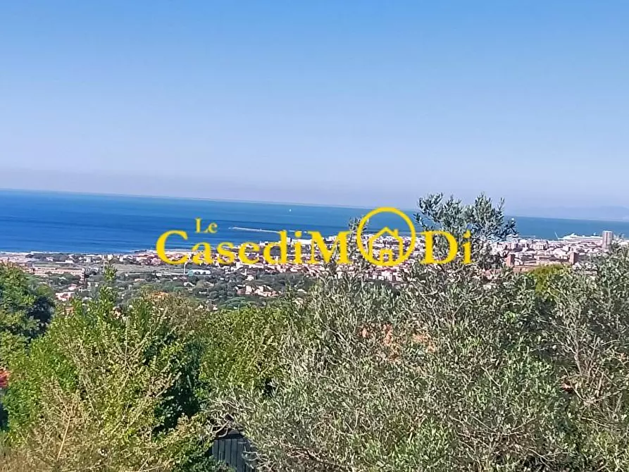 Immagine 7 di Terreno agricolo in vendita  a Livorno