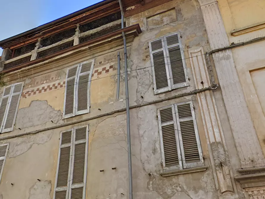 Immagine 8 di Palazzo in vendita  a Godiasco