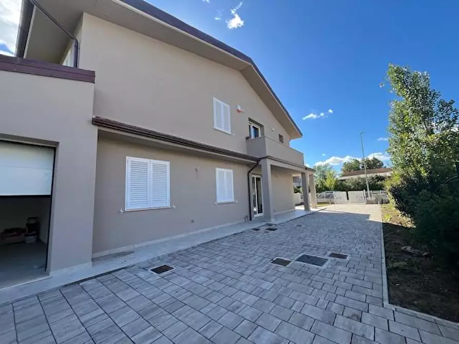 Immagine 5 di Casa quadrifamiliare in vendita  a Pontedera