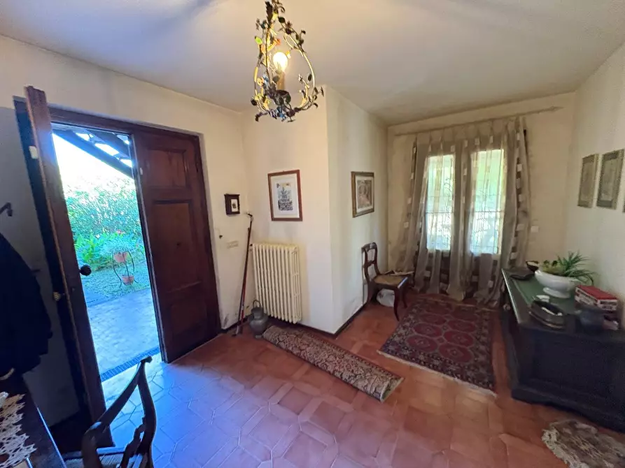 Immagine 19 di Villa in vendita  a Lucca